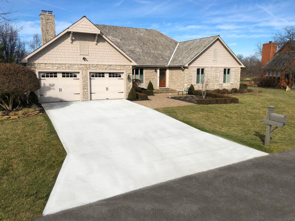 Concrete Cleaning Companies -Deland concrete driveway cleaned